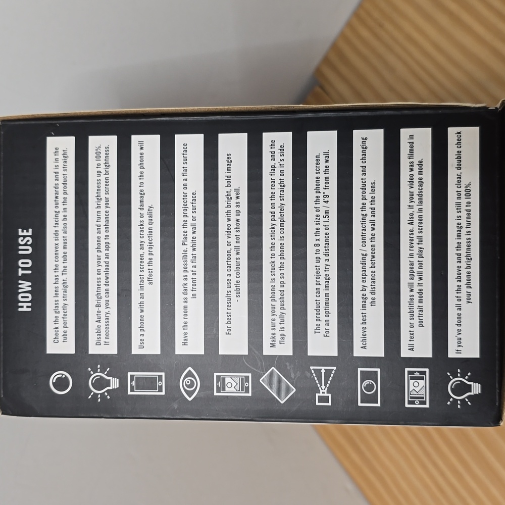 Smartphone Projector 2.0 Cinema In A Box - Picture 3 of 4